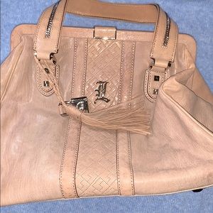 ⚠️SOLD ⚠️Gwen stefani lambskin shoulder bag